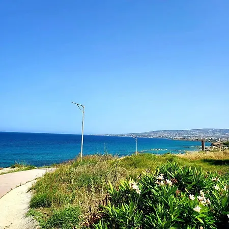 Aphrodite By The Sea * パ フォス